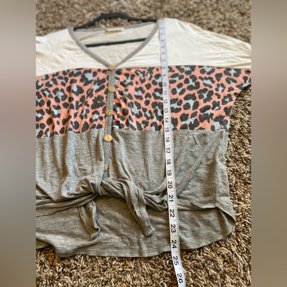 ee:some boutique leopard colorblock loose fit blouse S - Picture 7 of 7